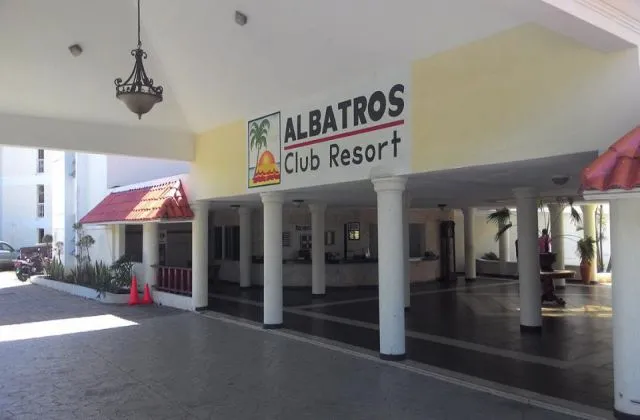 Hotel Albatros Club Resort entrance